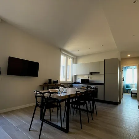 Elements Konukevi Roma